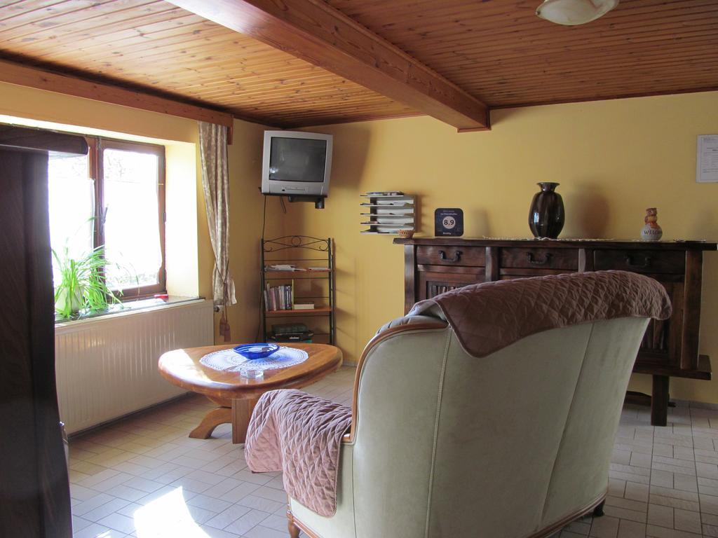 Les Chevrefeuilles Villa Walcourt Exterior foto